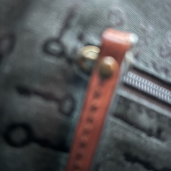 Fossil vintage larger purse in great vintage condition- definite wear, vintage - Picture 15 of 15